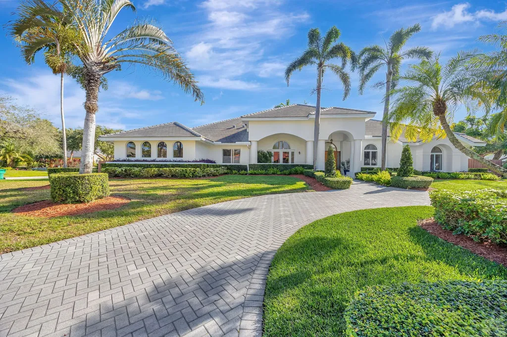 14023 SW 67th Place Palmetto Bay FL 33158