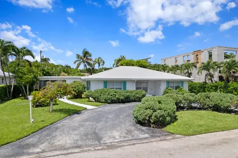 123 NE Wavecrest Way Boca Raton FL 33432
