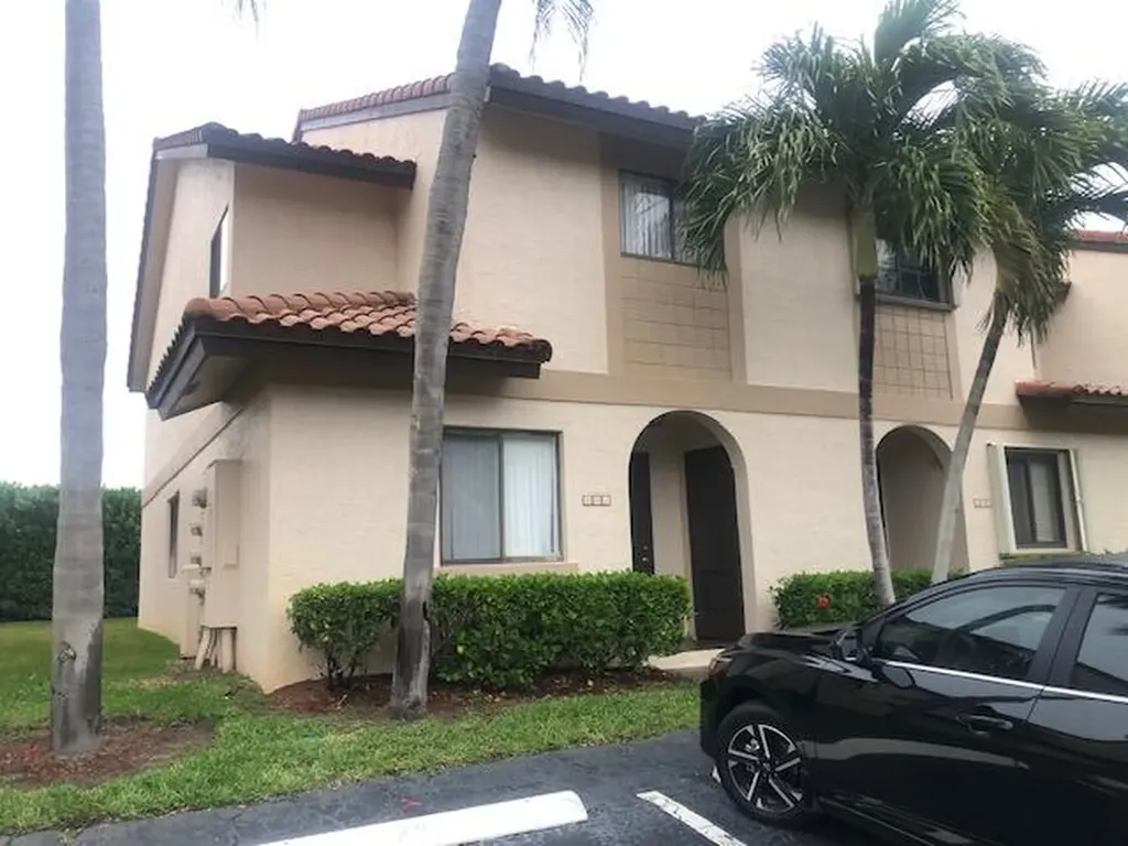22065 Las Brisas Circle Boca Raton FL 33433