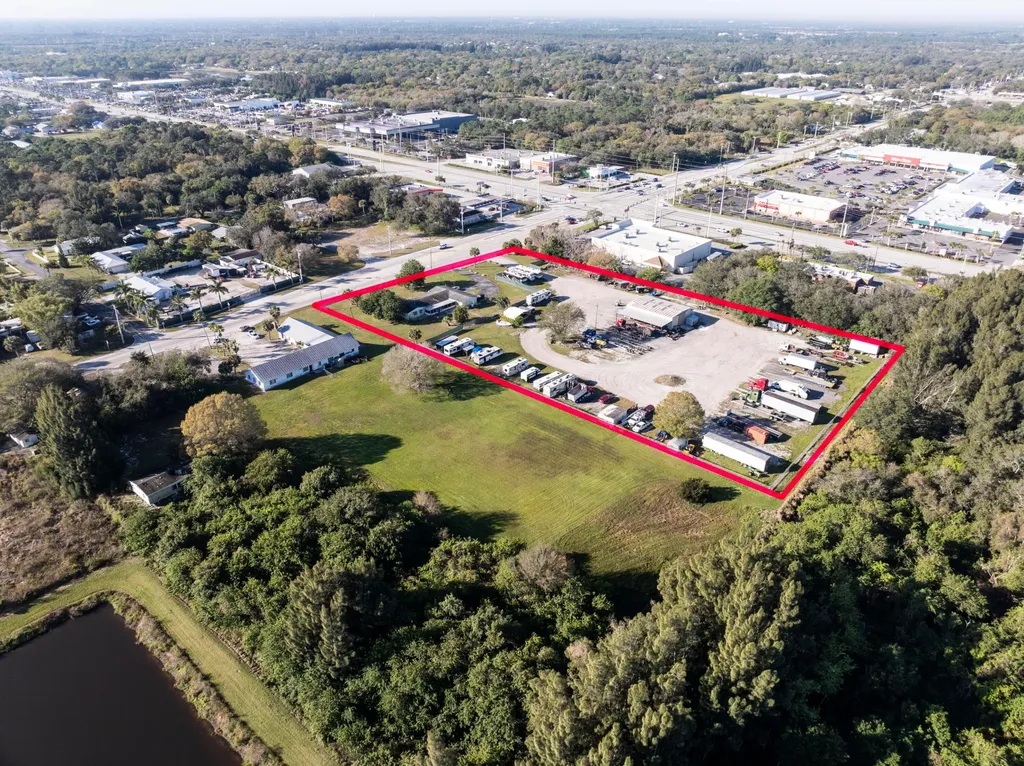 392 E Midway Road Fort Pierce FL 34982