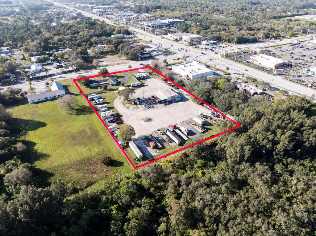 392 E Midway Road Fort Pierce FL 34982