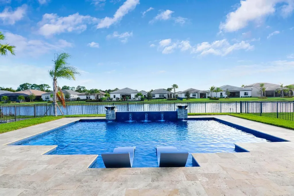 724 SE Boboli Way Port St Lucie FL 34984