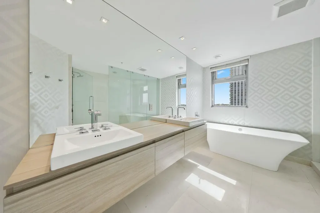 17301 Biscayne Boulevard North Miami Beach FL 33160