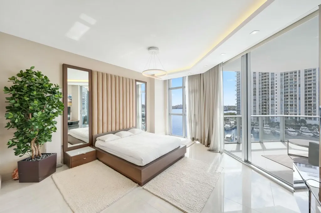 17301 Biscayne Boulevard North Miami Beach FL 33160