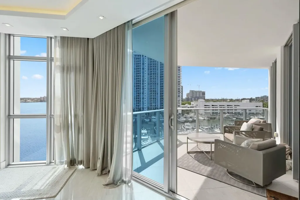 17301 Biscayne Boulevard North Miami Beach FL 33160