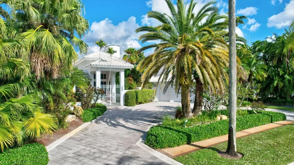 17080 Castlebay Court Boca Raton FL 33496