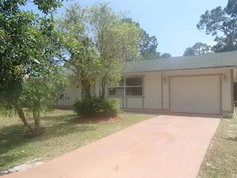 132 SW Crescent Avenue Port St Lucie FL 34984