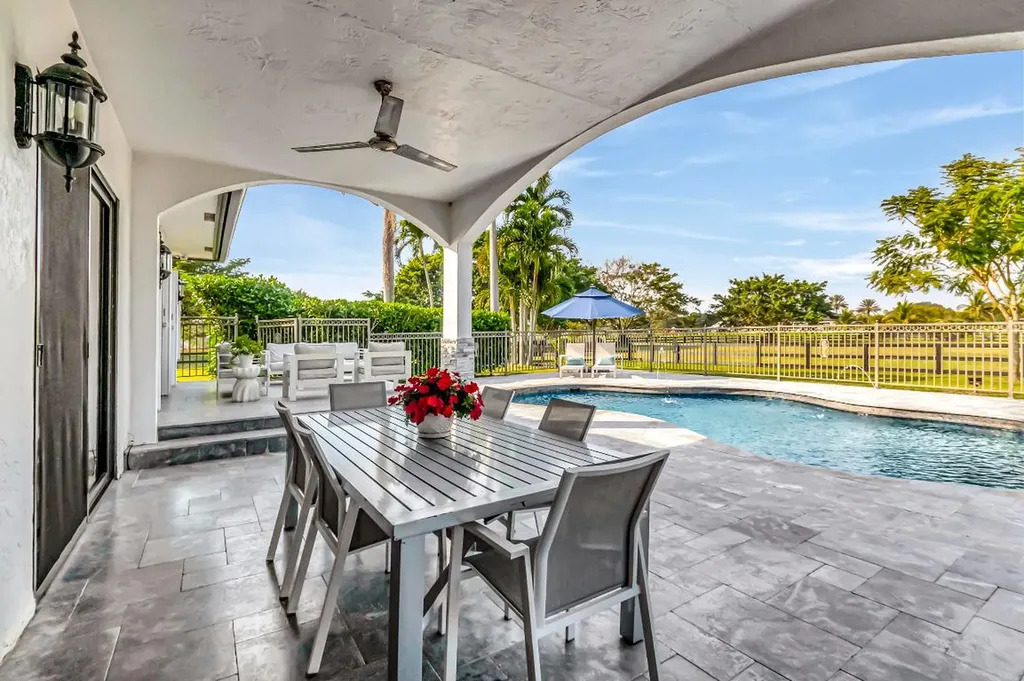 10321 El Paraiso Place S Delray Beach FL 33446