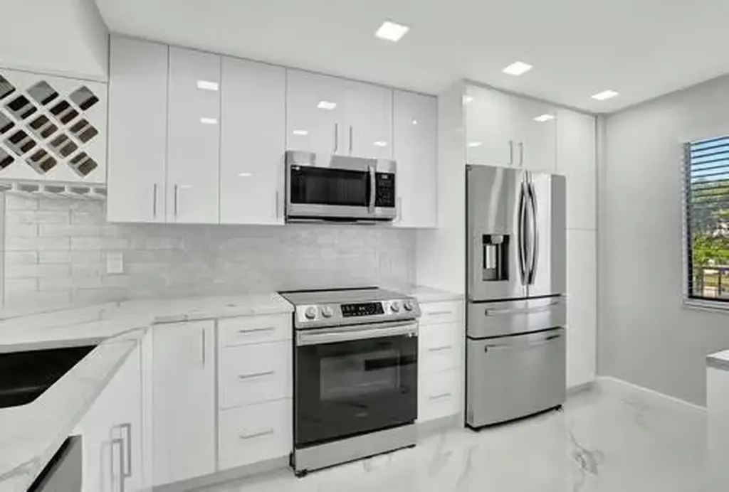 7076 Huntington Lane Delray Beach FL 33446