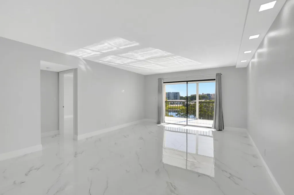 7076 Huntington Lane Delray Beach FL 33446
