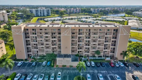7076 Huntington Lane Delray Beach FL 33446