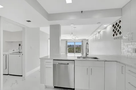 7076 Huntington Lane Delray Beach FL 33446