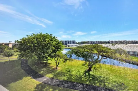 7076 Huntington Lane Delray Beach FL 33446