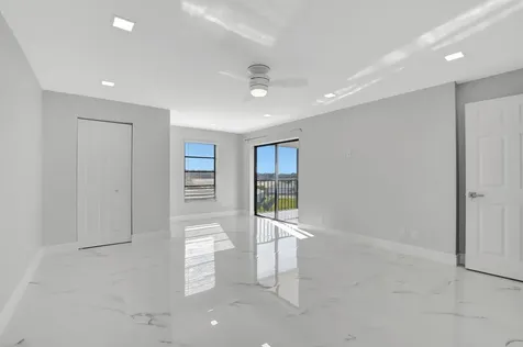 7076 Huntington Lane Delray Beach FL 33446