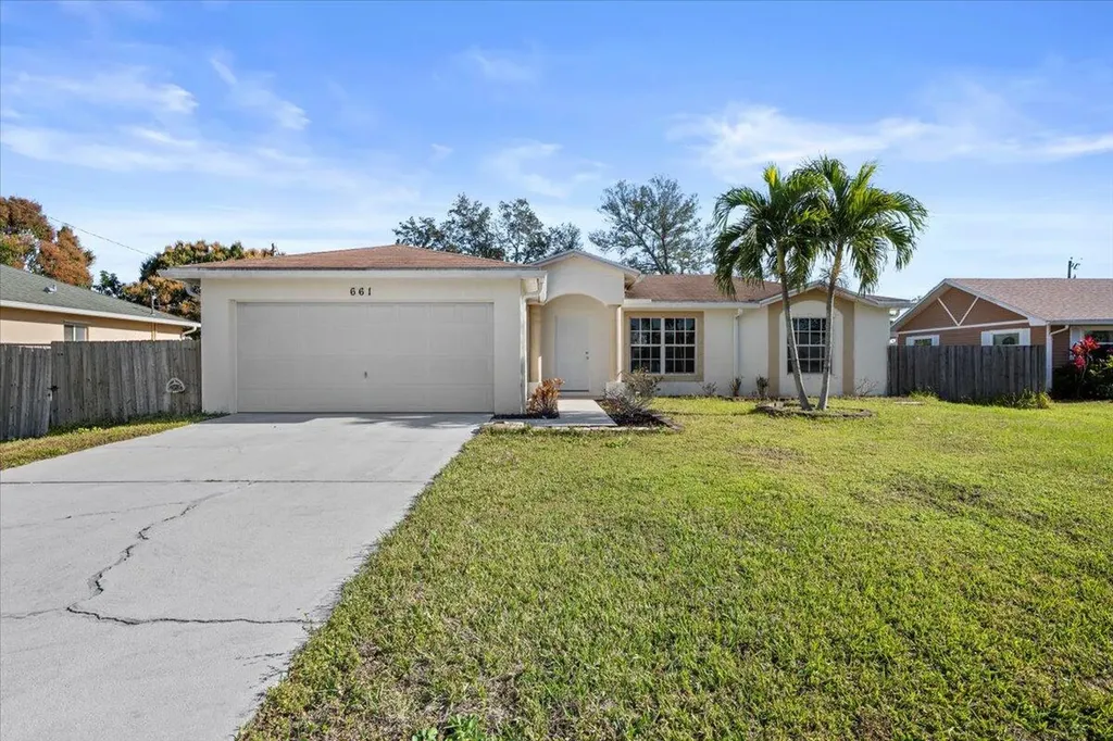 661 SE Clifton Lane Port St Lucie FL 34983
