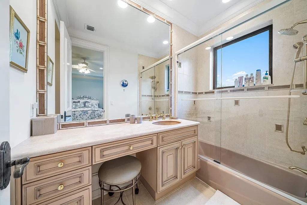 5603 Whirlaway Road Palm Beach Gardens FL 33418