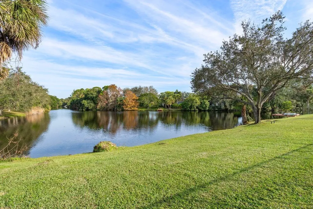 5603 Whirlaway Road Palm Beach Gardens FL 33418