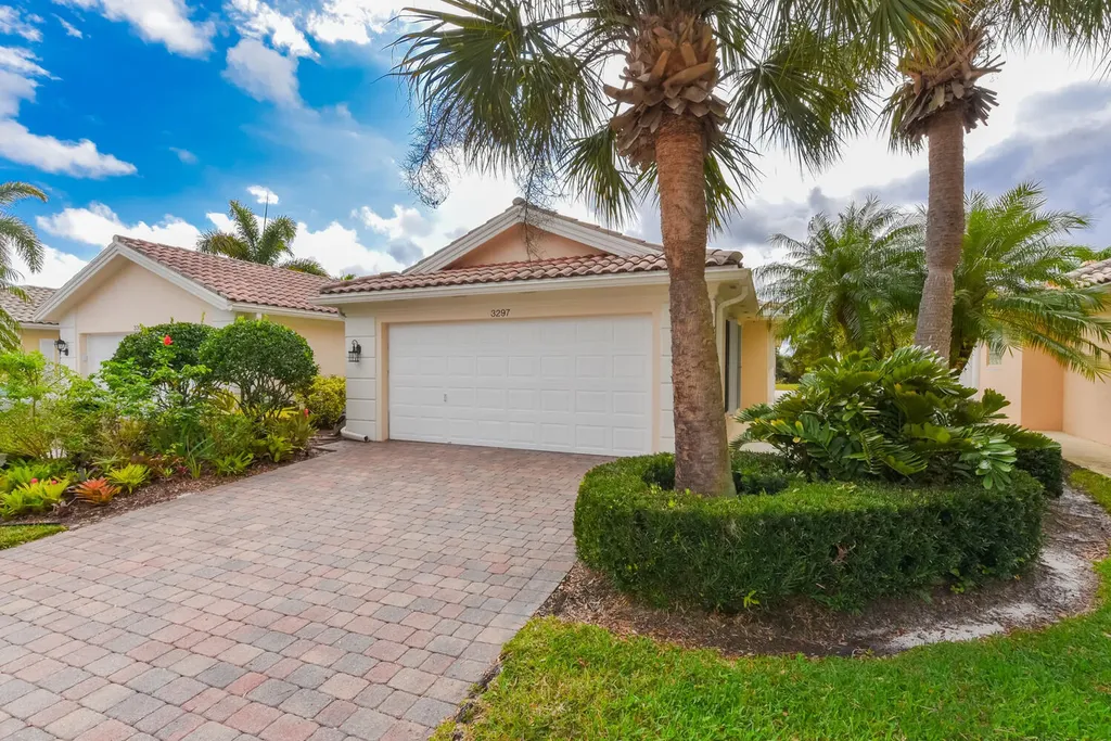 3297 SE Glacier Terrace Hobe Sound FL 33455