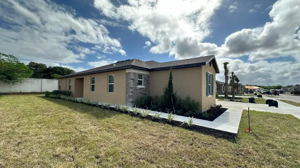 1724 Party Place Fort Pierce FL 34947