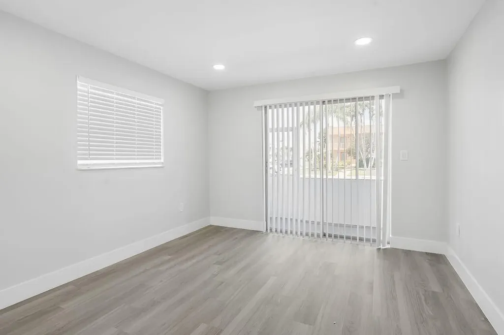 385 Flanders I Delray Beach FL 33484