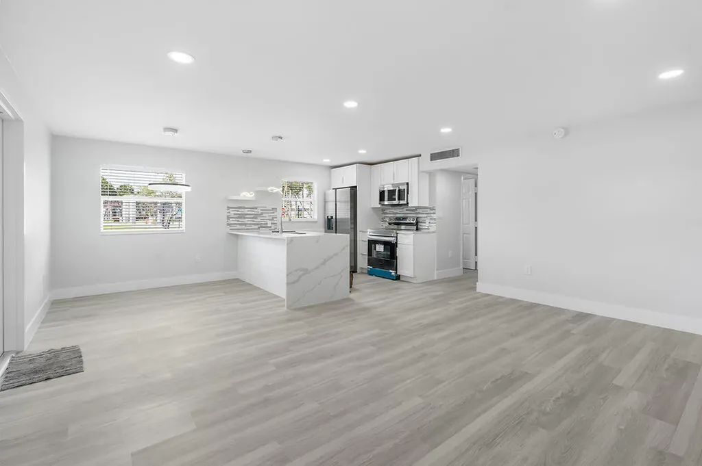 385 Flanders I Delray Beach FL 33484