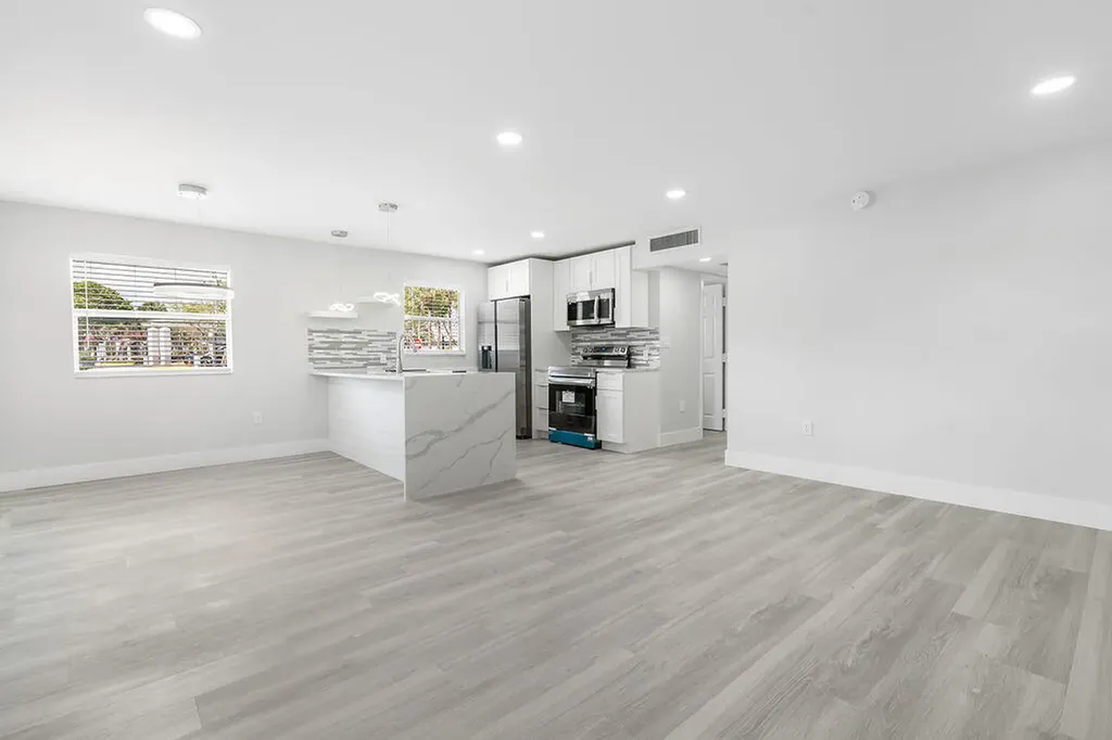 385 Flanders I Delray Beach FL 33484