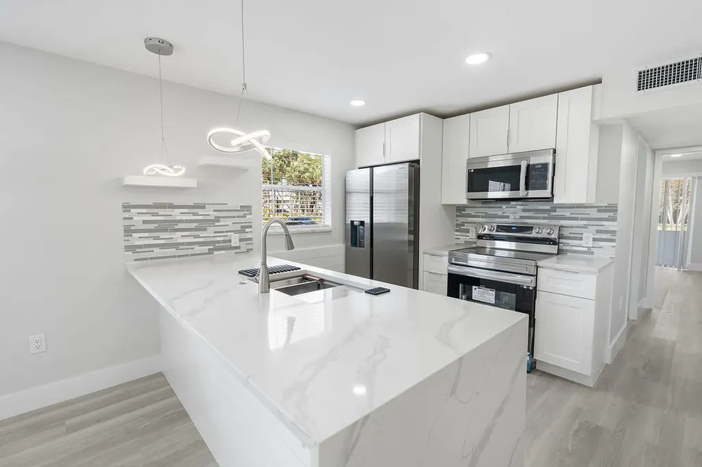 385 Flanders I Delray Beach FL 33484