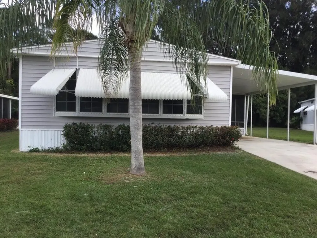 23 San Marino Way Port St Lucie FL 34952