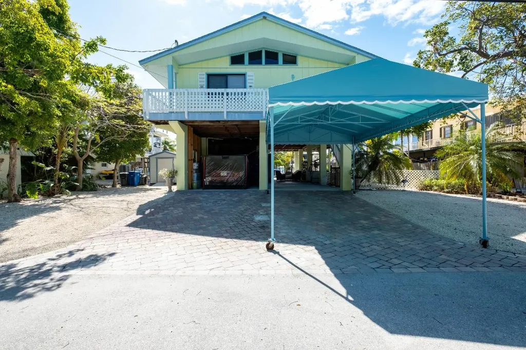 144 Dove Avenue Tavernier FL 33070