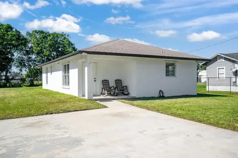 116 SE 3rd Street N Belle Glade FL 33430