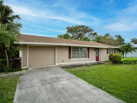 444 SE Whitmore Drive Port St Lucie FL 34984