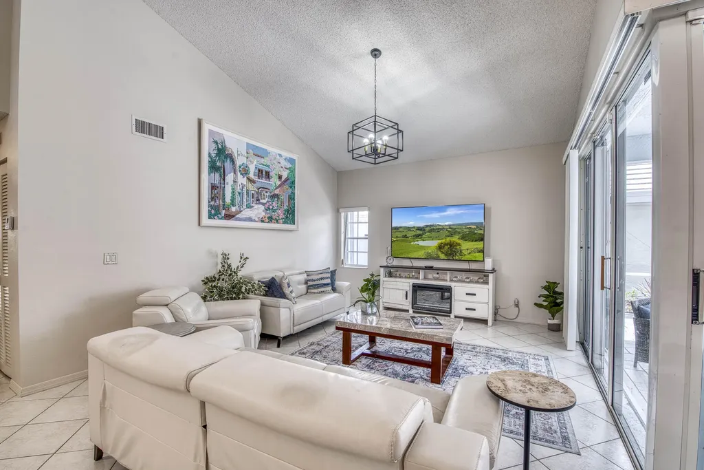 3 Blenheim Court Palm Beach Gardens FL 33418