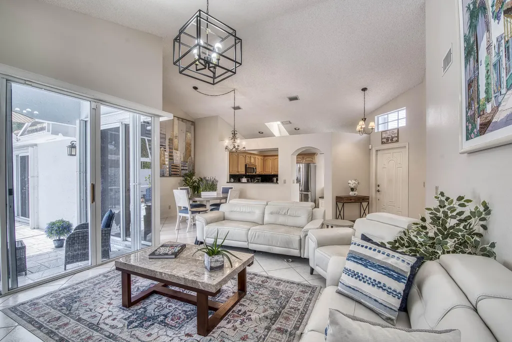 3 Blenheim Court Palm Beach Gardens FL 33418