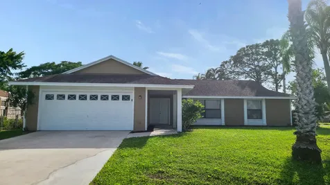 702 SE Starflower Avenue Port St Lucie FL 34983