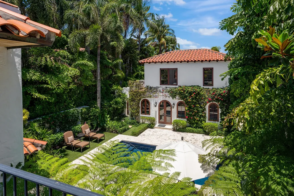 424 Brazilian Avenue Palm Beach FL 33480