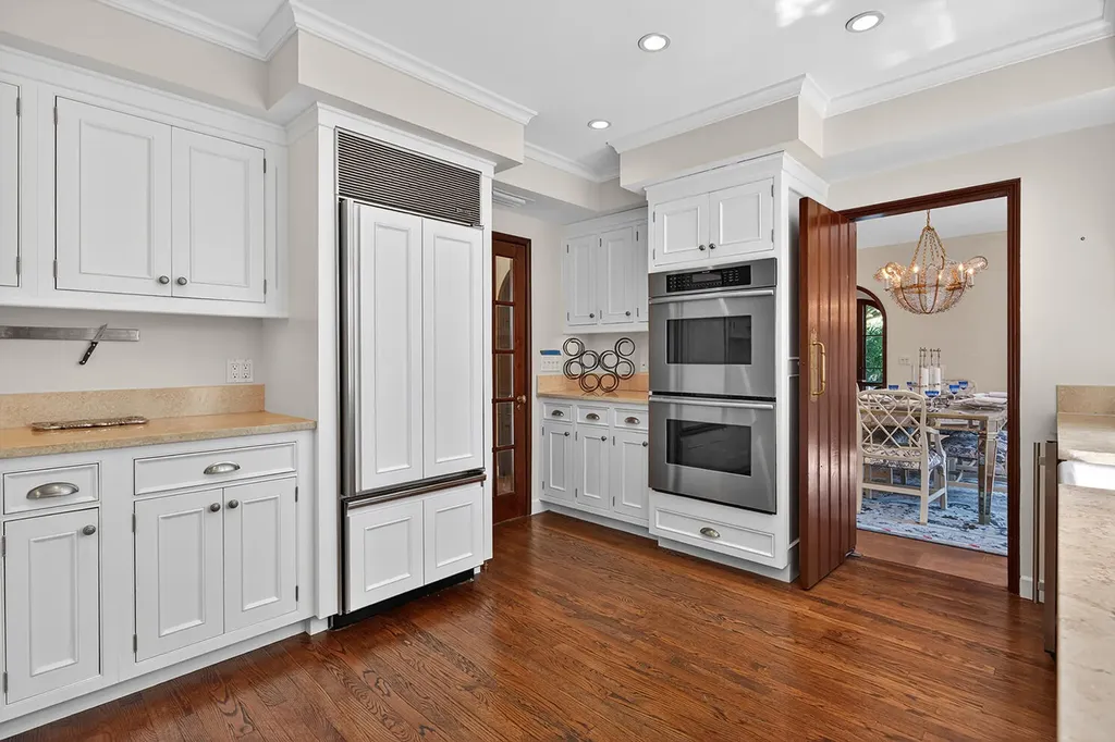 424 Brazilian Avenue Palm Beach FL 33480