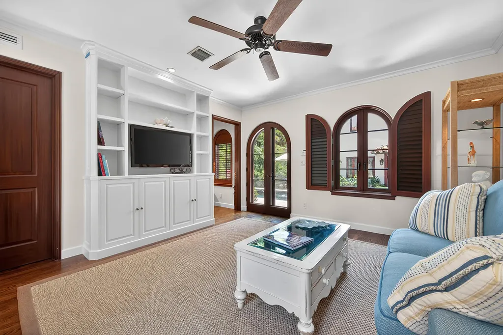 424 Brazilian Avenue Palm Beach FL 33480