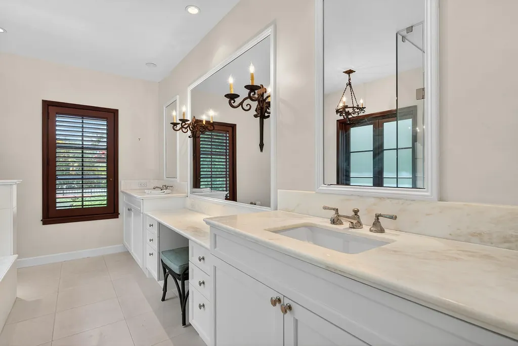 424 Brazilian Avenue Palm Beach FL 33480