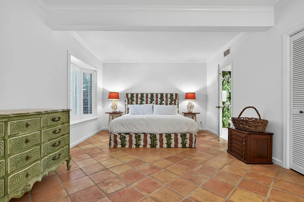424 Brazilian Avenue Palm Beach FL 33480