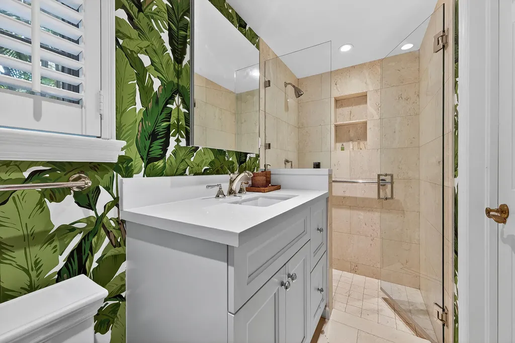 424 Brazilian Avenue Palm Beach FL 33480