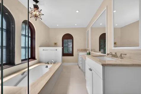 424 Brazilian Avenue Palm Beach FL 33480