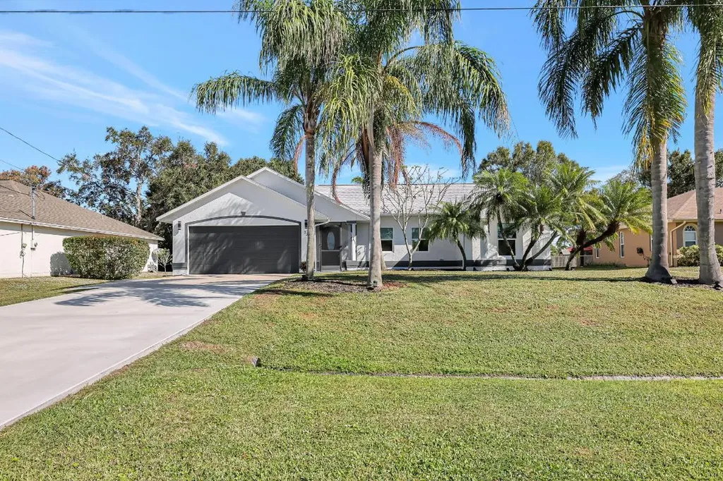 3240 SE West Snow Road Port St Lucie FL 34984