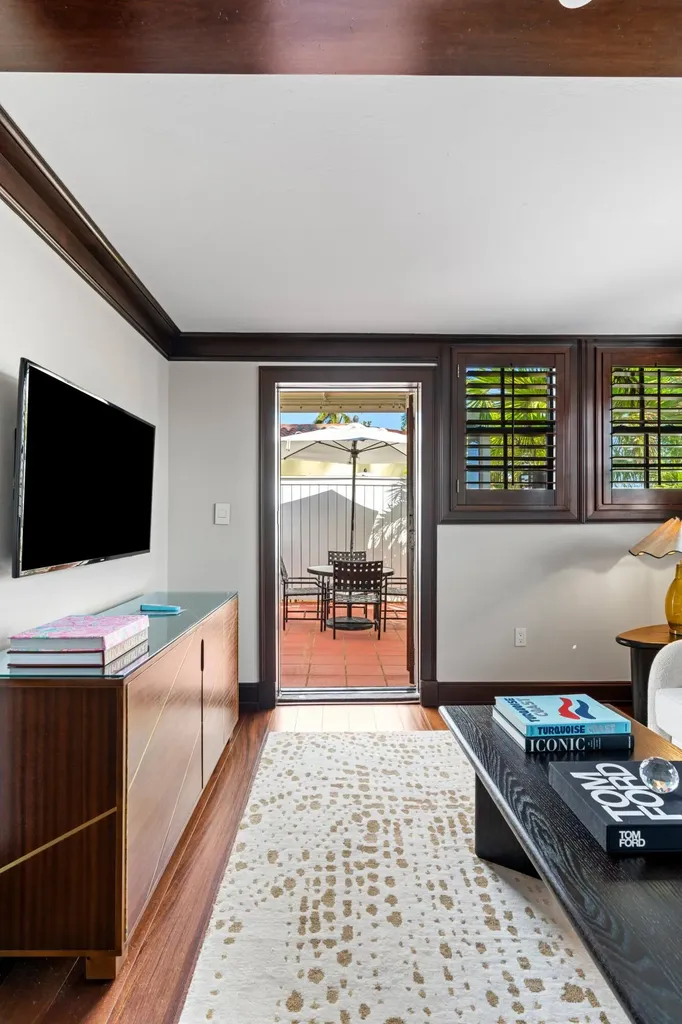 301 Australian Avenue Palm Beach FL 33480