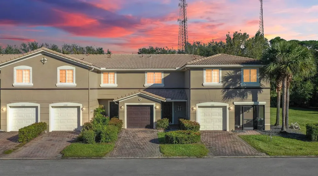 2205 SW Marshfield Court Port St Lucie FL 34953
