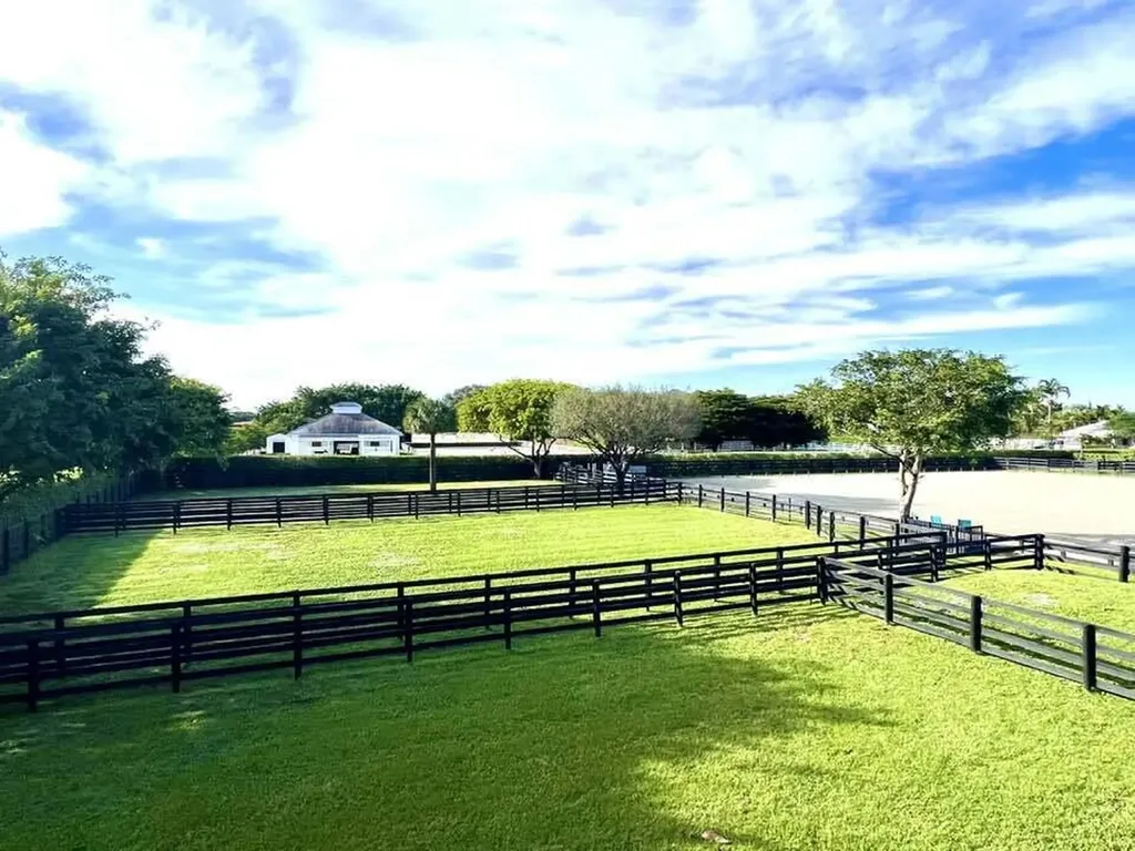 2705 Appaloosa Trail Wellington FL 33414