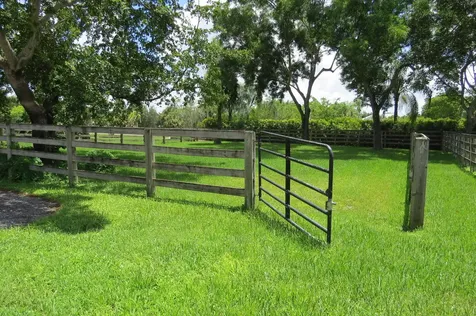 2705 Appaloosa Trail Wellington FL 33414