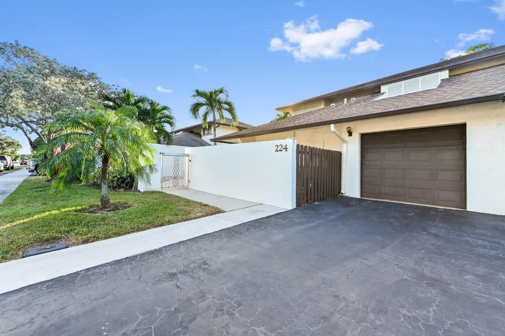 224 SW 29th Avenue Delray Beach FL 33445
