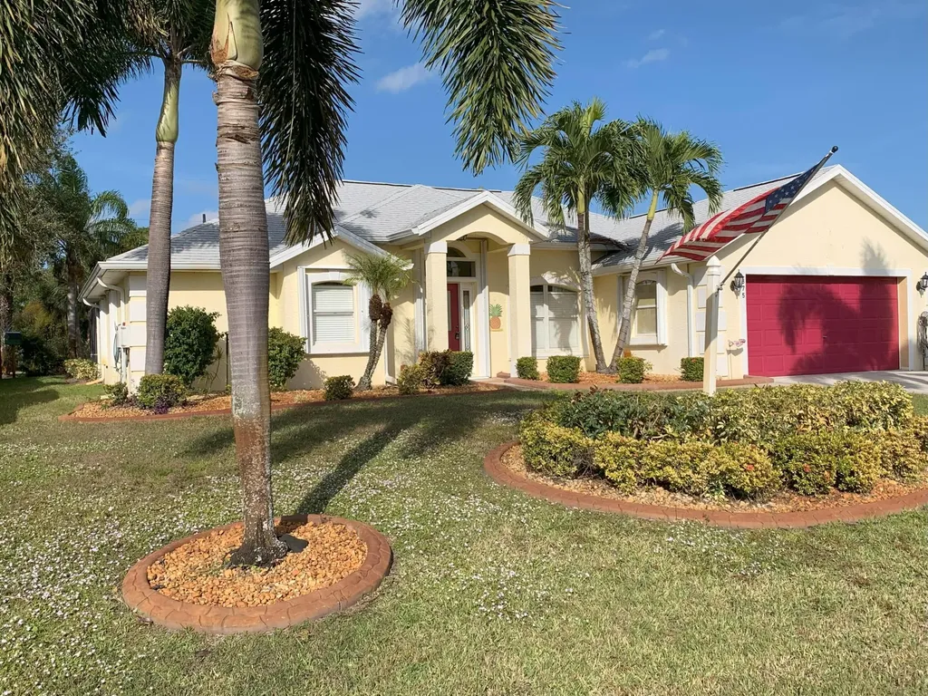 875 SE Carnival Avenue Port St Lucie FL 34983