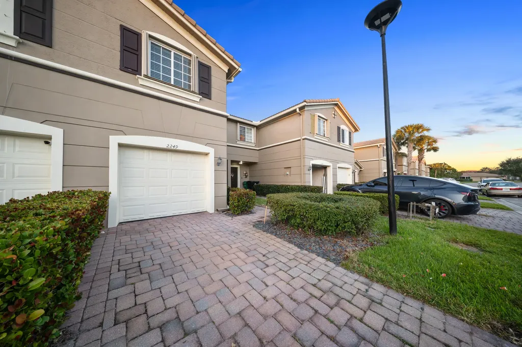 2249 SW Marshfield Court Port St Lucie FL 34953