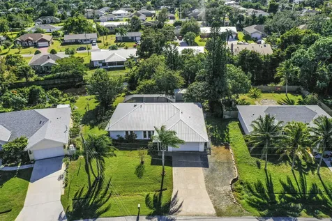 2292 SE Maslan Avenue Port St Lucie FL 34952